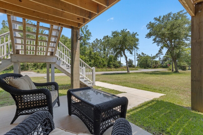 Building Photo - 111 Eleanor Ave