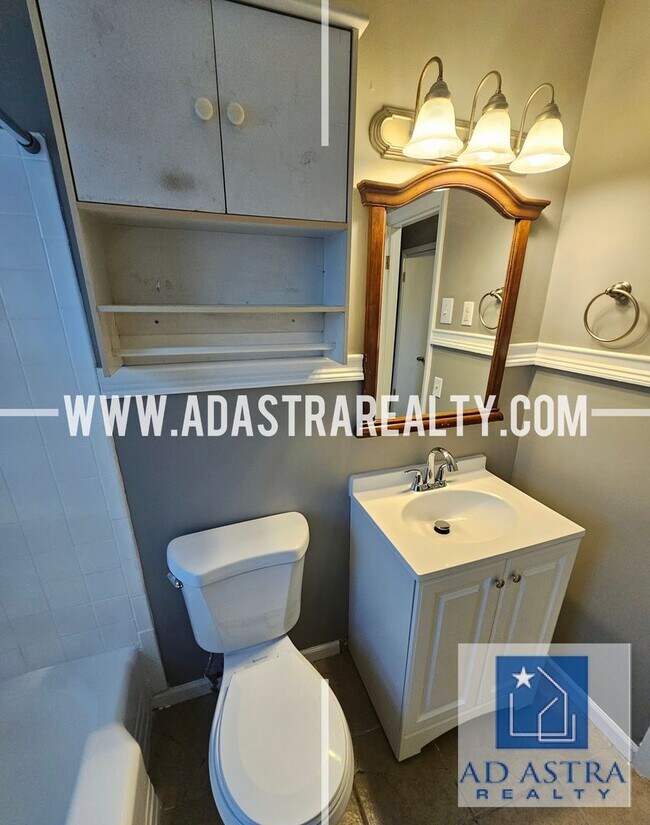 Building Photo - Nice 3 Bed 1 Bath Home in Raytown-Availabl...