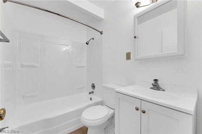 Building Photo - 9716 Alexander Rd