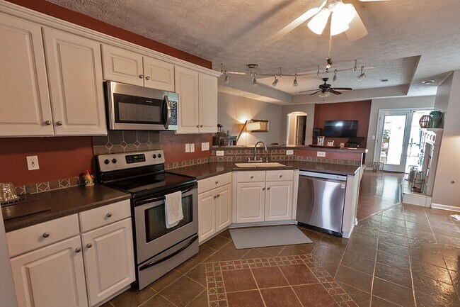 Building Photo - Home for rent in Prattville