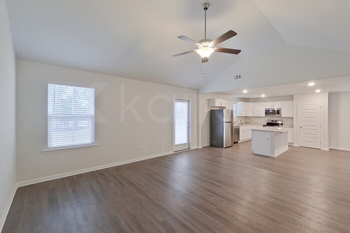 Building Photo - 114 Western Red Cedar Dr