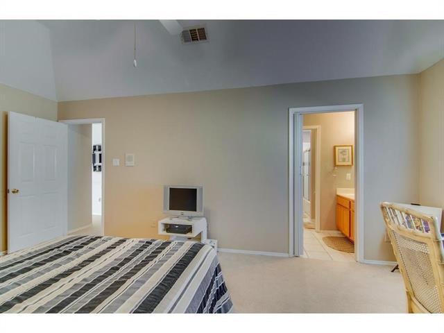 Building Photo - 3825 Cochran Dr