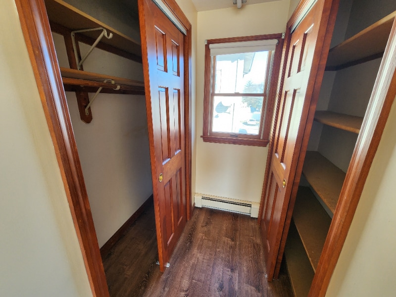 Building Photo - 66 Brook St