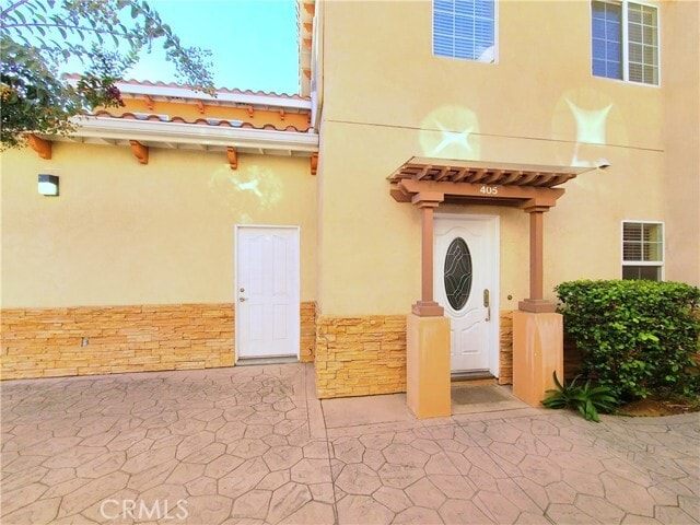 Building Photo - 1200 E Highland Ave