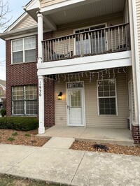 Building Photo - 1930 Parkside Dr