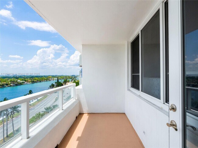 Building Photo - 5005 Collins Ave