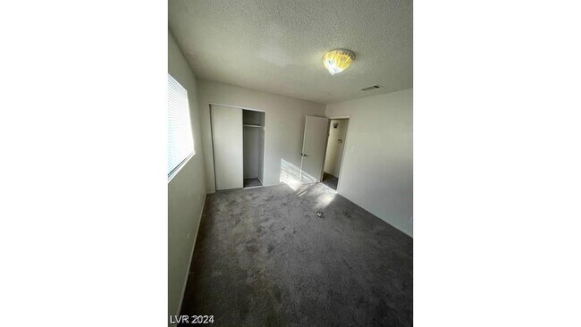Building Photo - 3955 Ventura Way