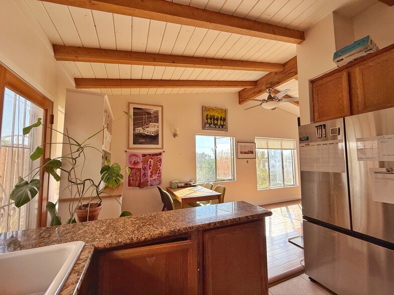 Building Photo - 1231 Montecito Dr