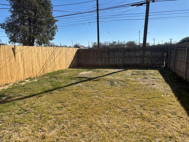 Building Photo - 3221 33rd St