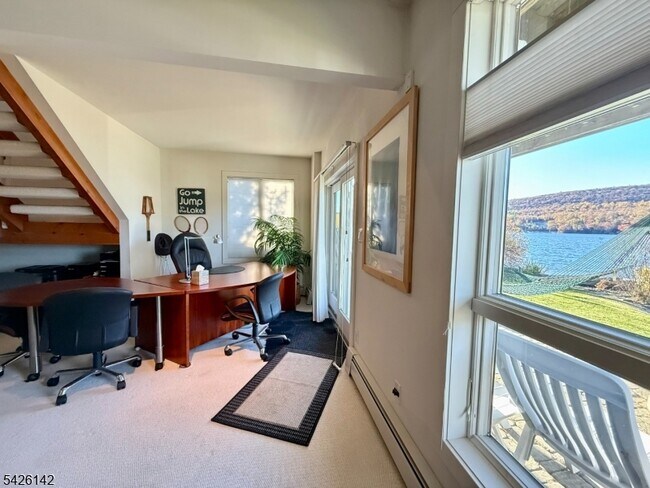 Building Photo - 73 Forest Lake Dr