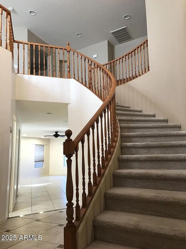 Building Photo - 6406 W El Cortez Pl