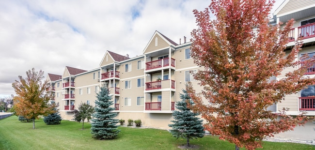 Primary Photo - SummerField Crookston 55+ place apartments