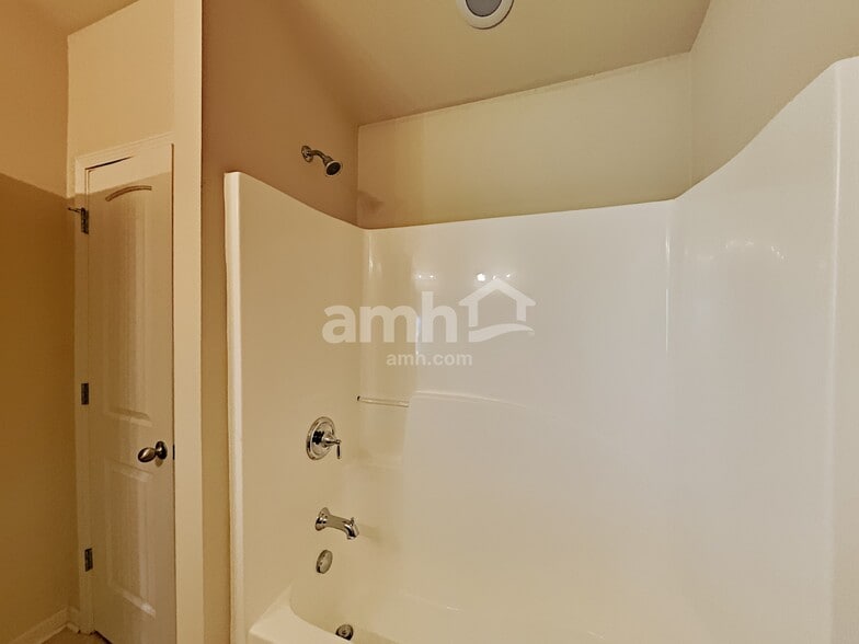 Building Photo - 248 Bandelier Cir