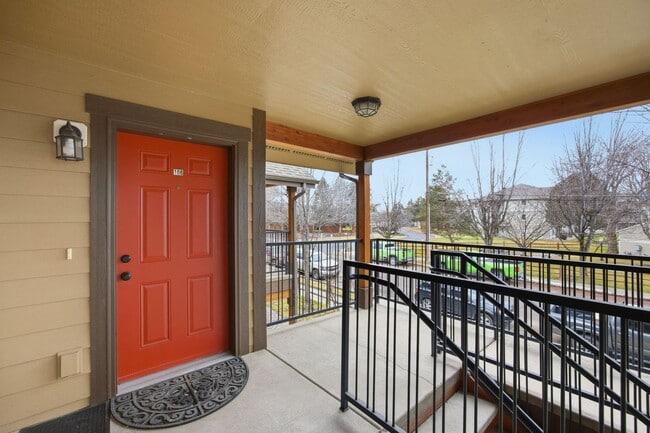 Building Photo - *PET FRIENDLY* 2 Bed 2 Bath Condo