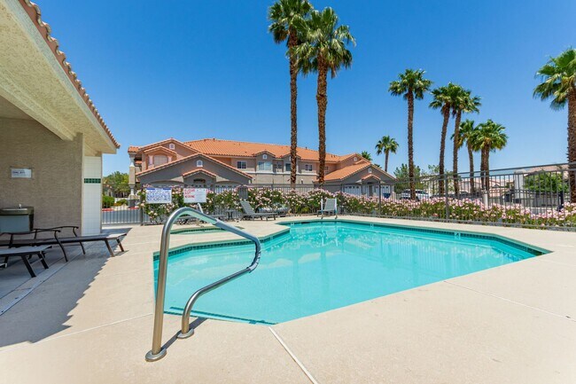 Building Photo - Upgraded 2 Bed 2 Bath with attached 1 Car ...