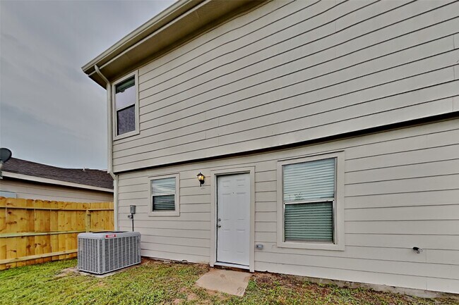 Building Photo - 20527 Cypress Gully Dr