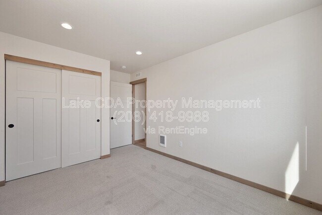 Building Photo - 3592 Blaze Lp