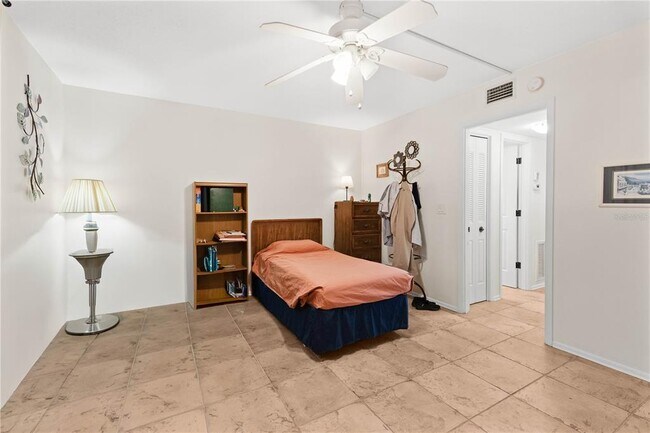 Building Photo - 24 Quails Run Blvd