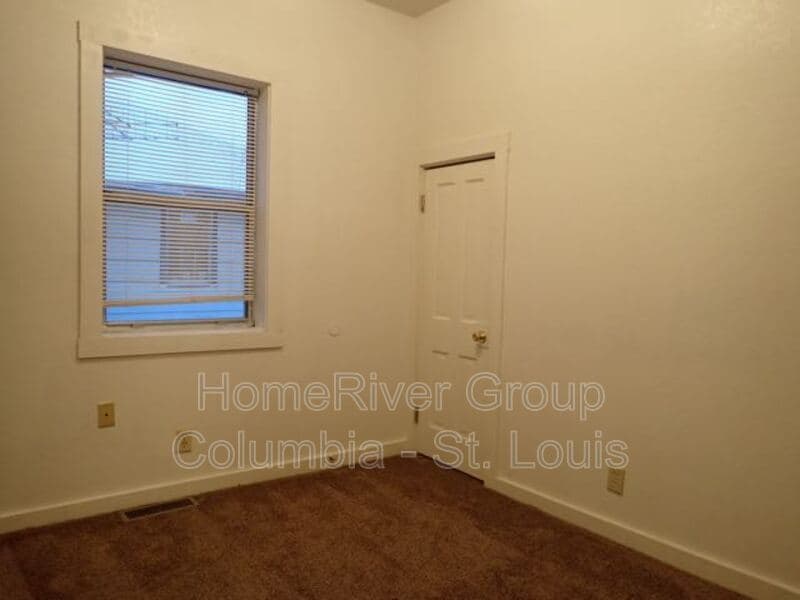 Building Photo - 900 Dockery St