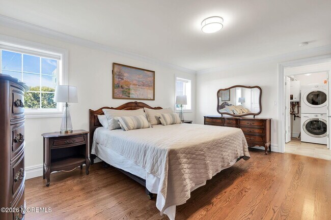 Building Photo - 606 North Blvd