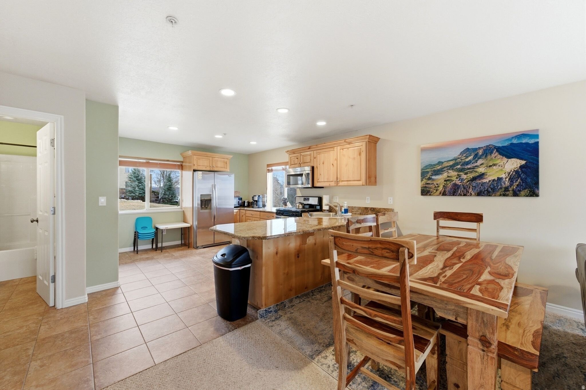 Building Photo - 3555 N Fox Run Dr
