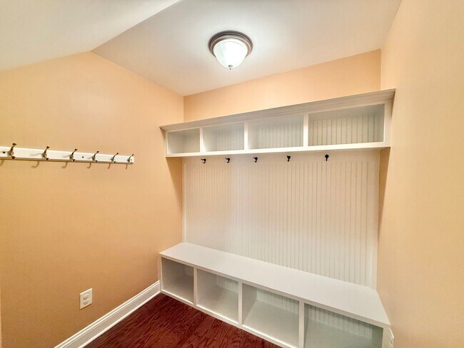 Building Photo - 1140 Litchborough Way