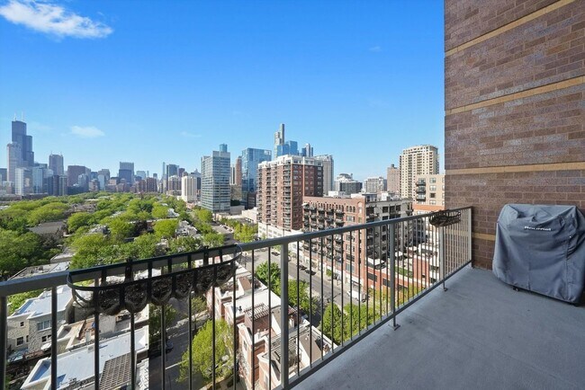 Building Photo - 1530 S State St