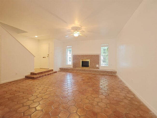 Building Photo - 4539 Acacia St
