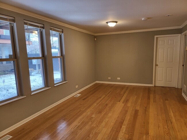 Building Photo - 2403 W Flournoy St