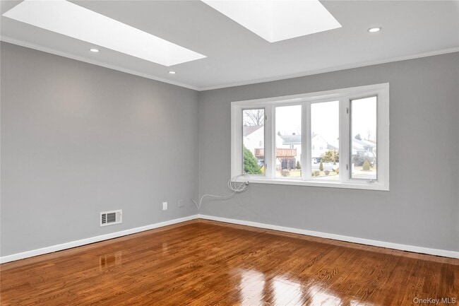 Building Photo - 5 Glenbrook Rd