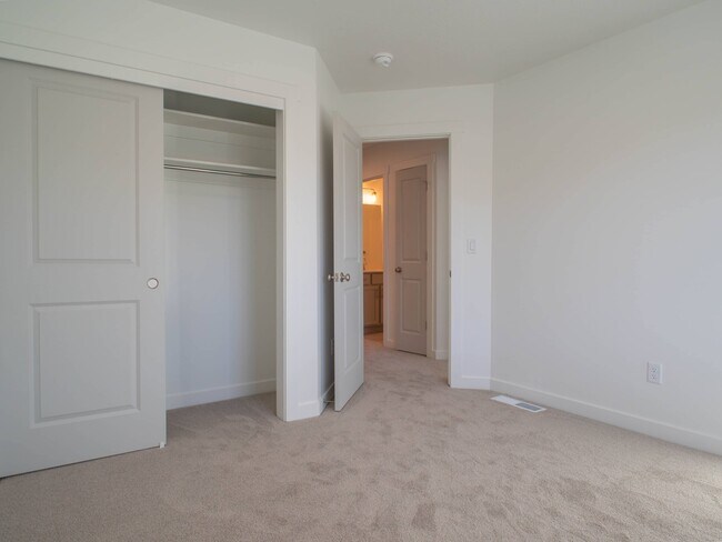 Building Photo - 3545 Hardman Way