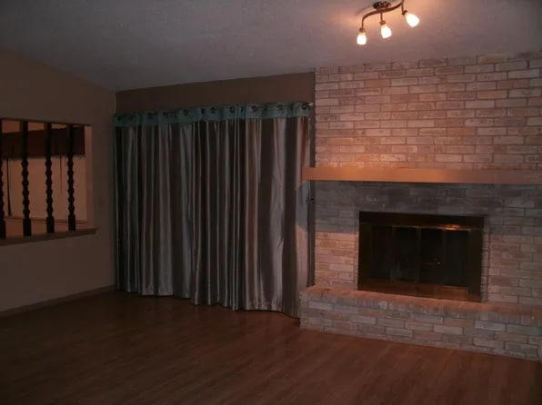 Building Photo - 13335 El Charro St