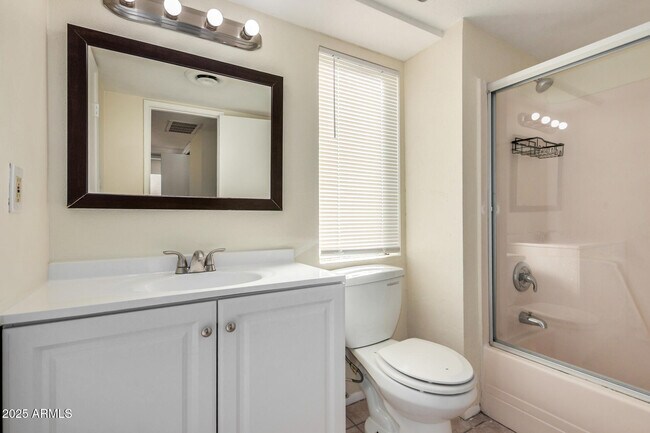 Building Photo - 16021 N 25th Dr