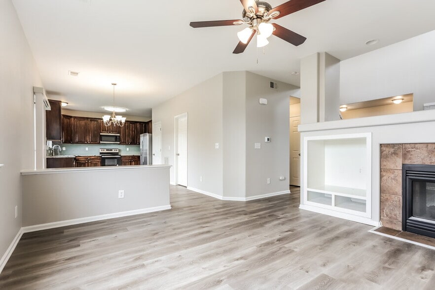 Building Photo - 1162 S Fultondale Cir