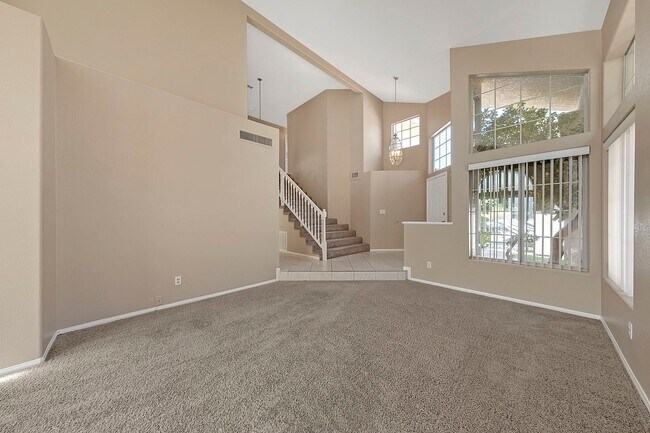 Building Photo - Green Valley Home! Beautiful &  Spacious! Stainless steel appliances! Washer & dryer! No pets!
