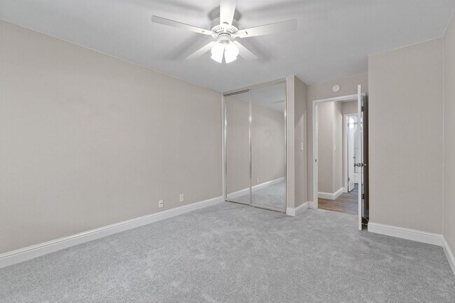 Building Photo - 975 Murrieta Blvd