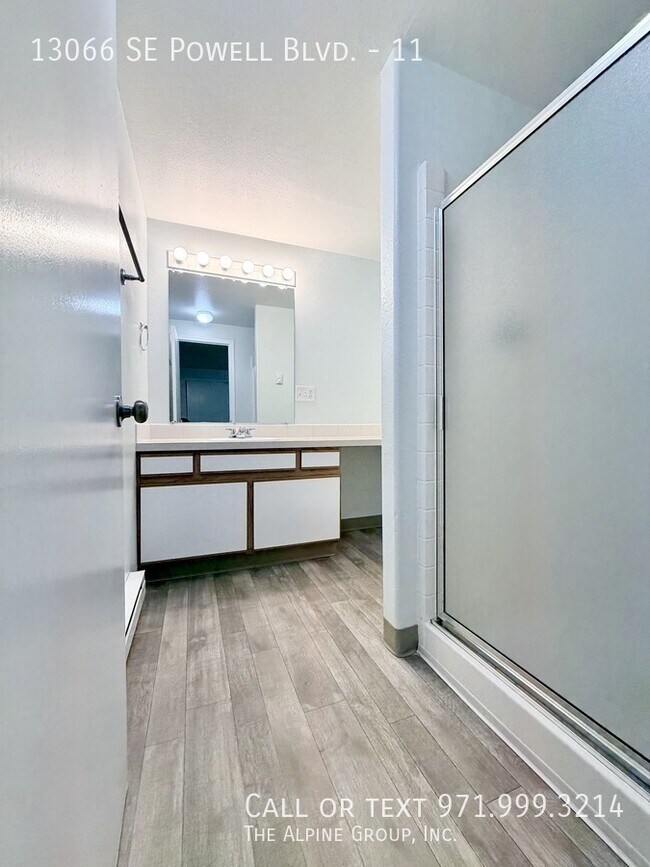 Building Photo - 13066 SE Powell Blvd