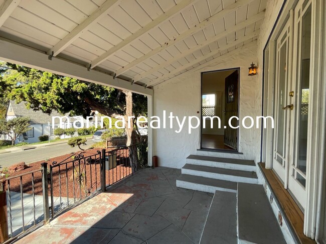 Building Photo - Coming Soon! Charming 3 bedroom, 2 bathroom home located in the Vista area near Vallejo High School