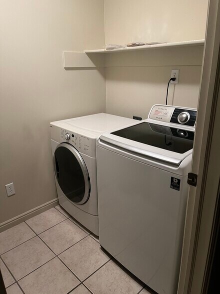 Laundry RM - 4498 Chukar Dr