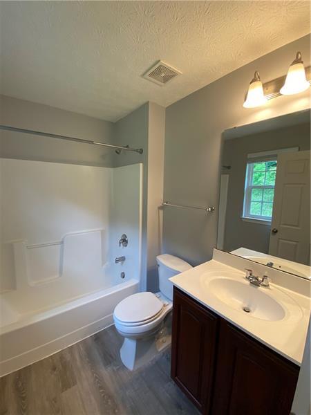 Building Photo - 126 Broadstone Dr