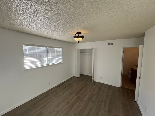 Building Photo - 4616 Laurelwood Dr