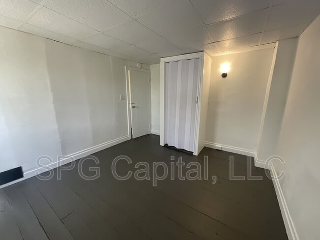 Building Photo - 444 S Duke St