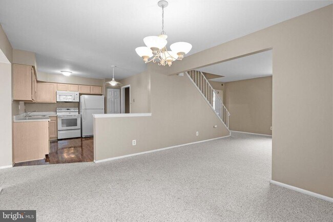 Building Photo - 5115 Bay Rd