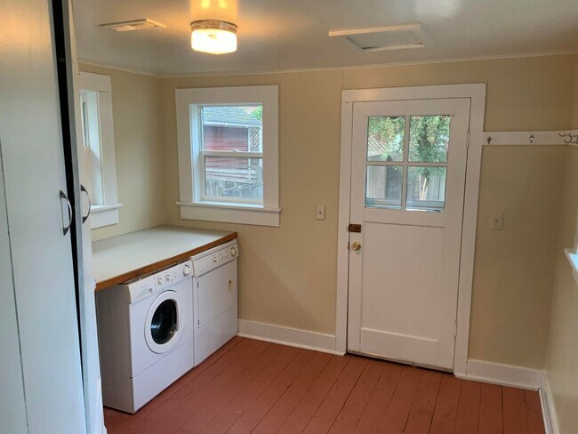 Building Photo - 3056-04 - MSF Properties