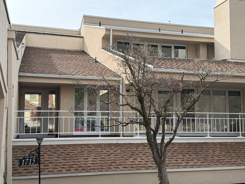 Building Photo - 1715 Darling St