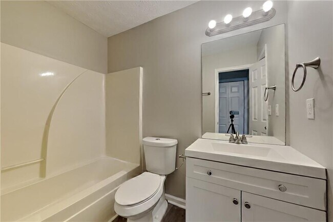 Building Photo - 1263 Melrose Forest Ln SE