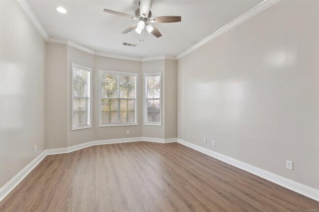 Building Photo - 8643 Carillion Pl