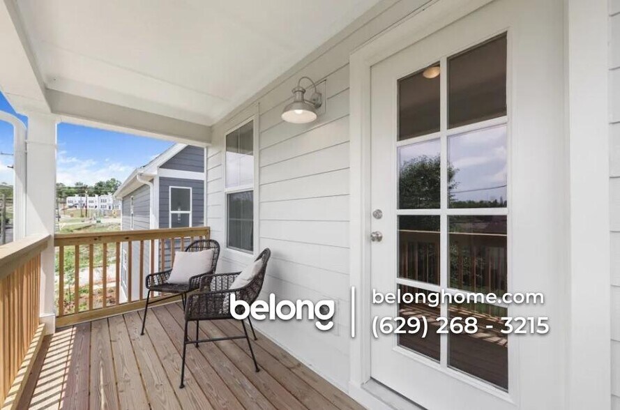 Building Photo - 802 Briar Cir