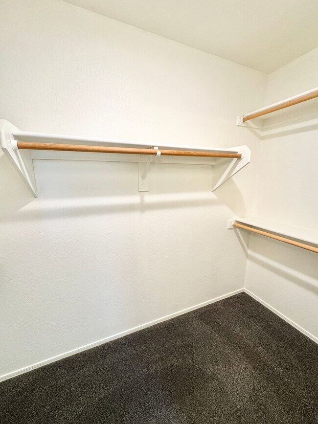 Building Photo - Meticulously Maintained 3 Bedroom + Den Single Level Home! Fantastic Low Backyard.