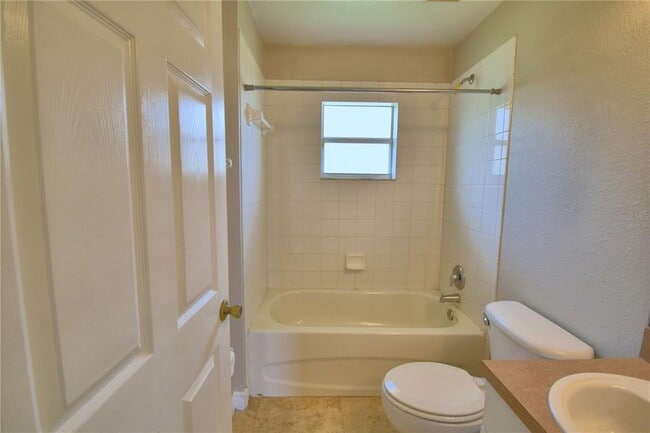 Building Photo - 223 Grouper Ct
